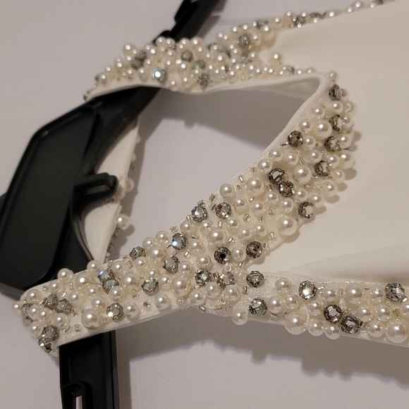 Adrianna Pappell Pearl Crepe Halter Gown - Picture 16 of 16